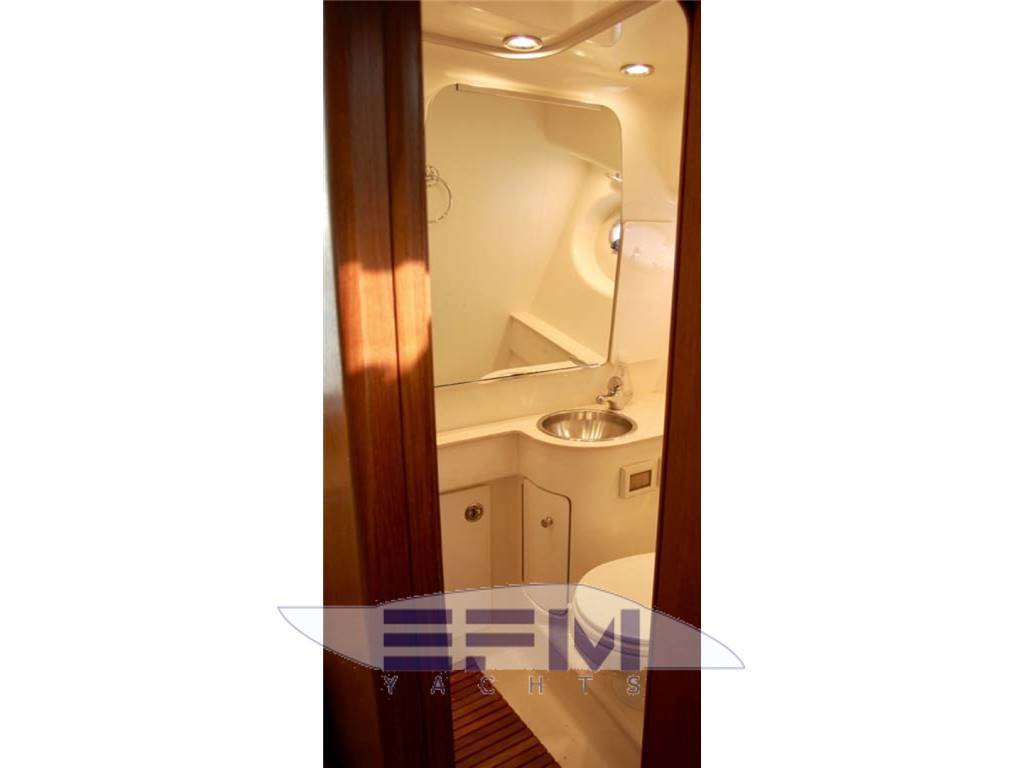 Tiara 3200 open
