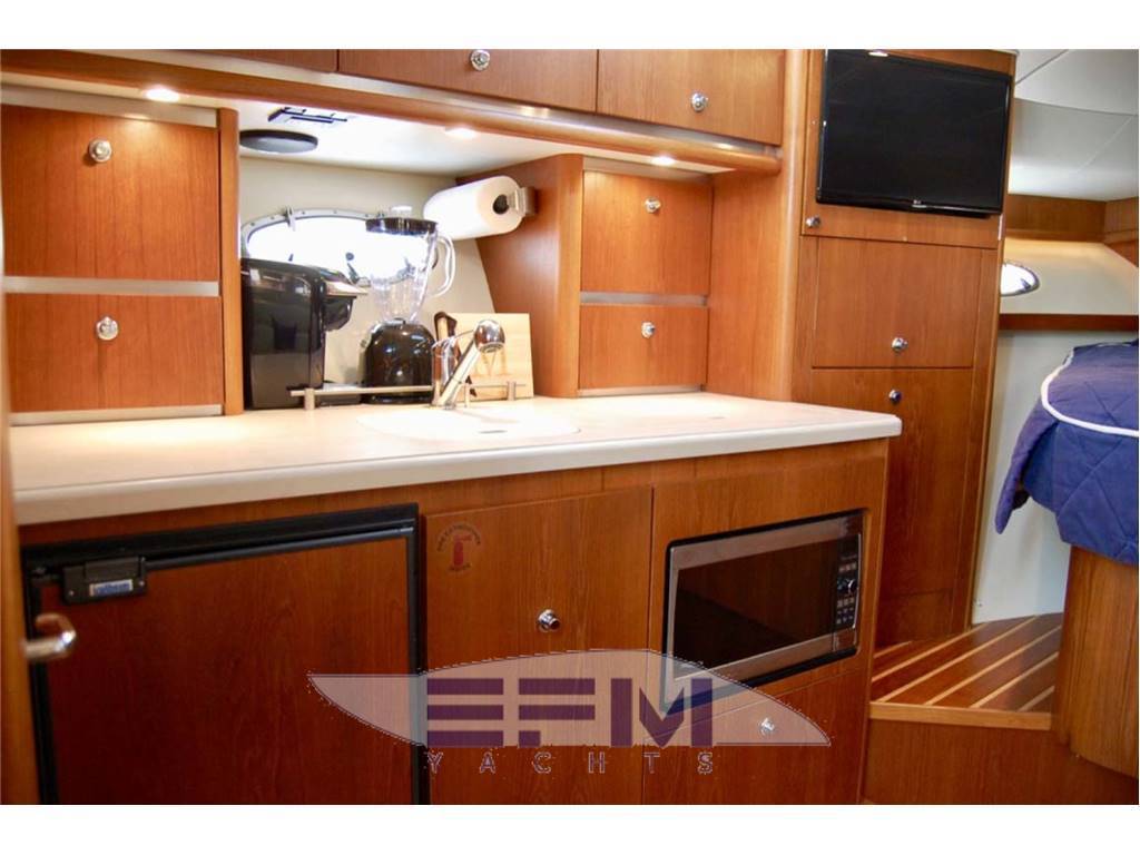 Tiara 3200 open