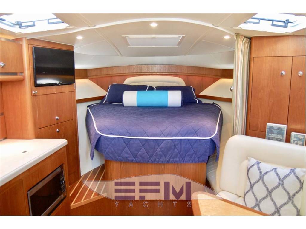 Tiara 3200 open