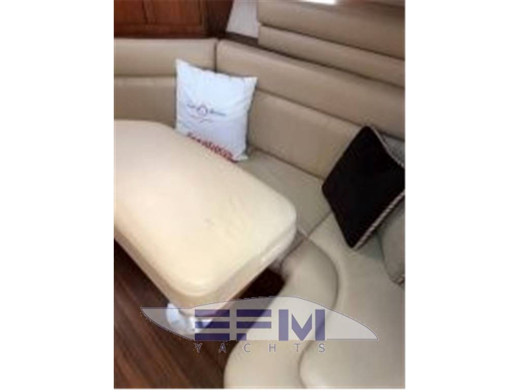 Tiara 3200 open