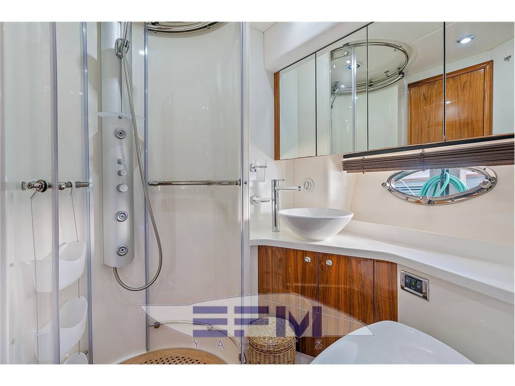 Sunseeker Predator 62