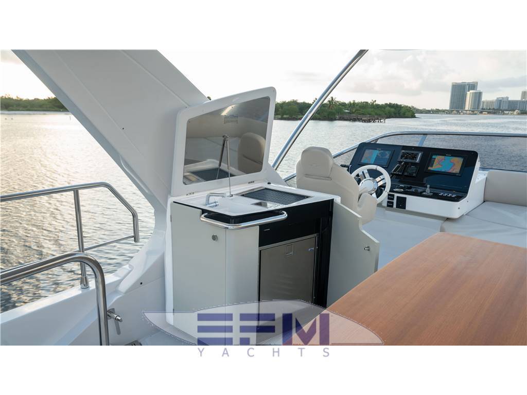 Azimut 55 fly