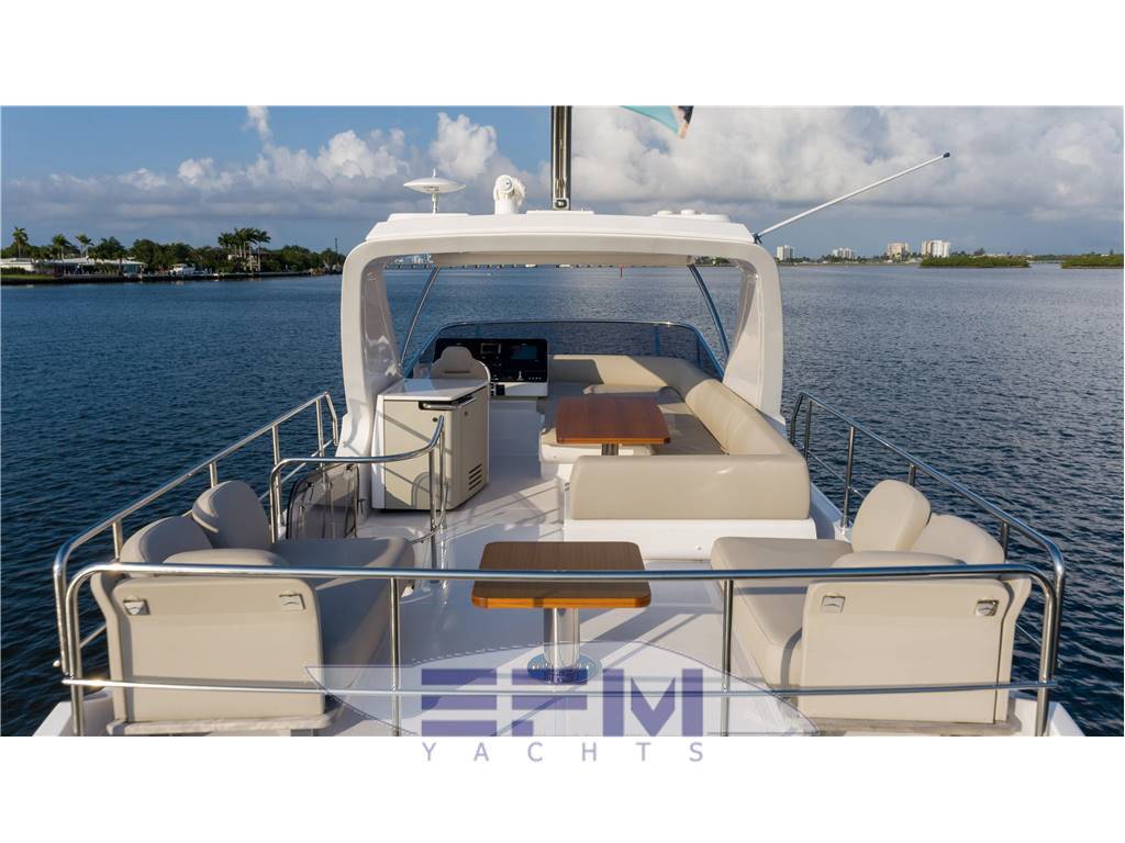 Azimut 55 fly