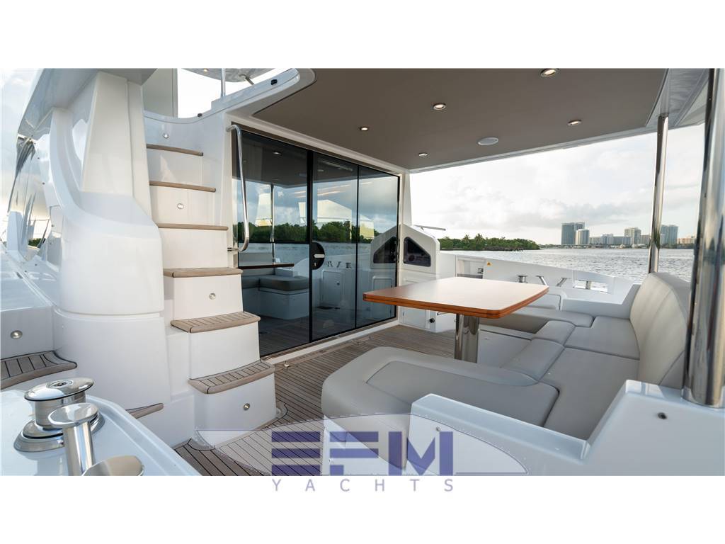 Azimut 55 fly