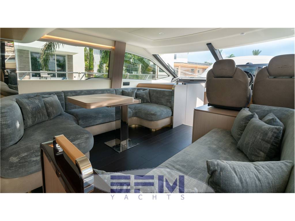 Azimut 55 fly