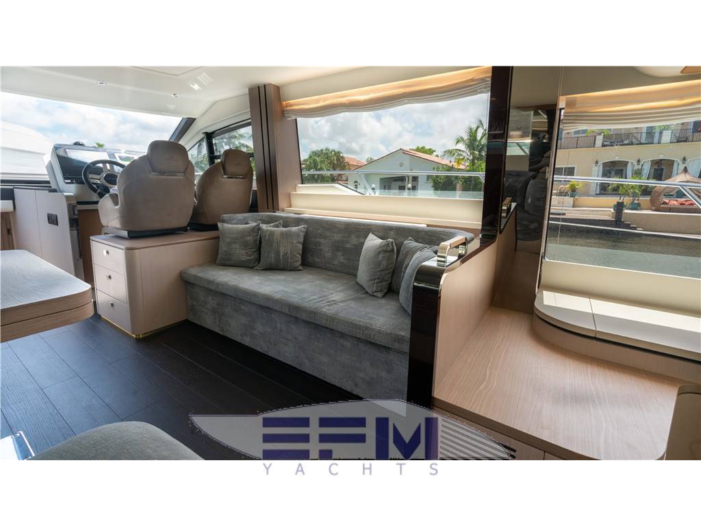 Azimut 55 fly