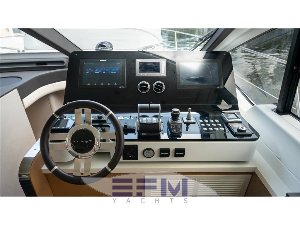 Azimut 55 fly