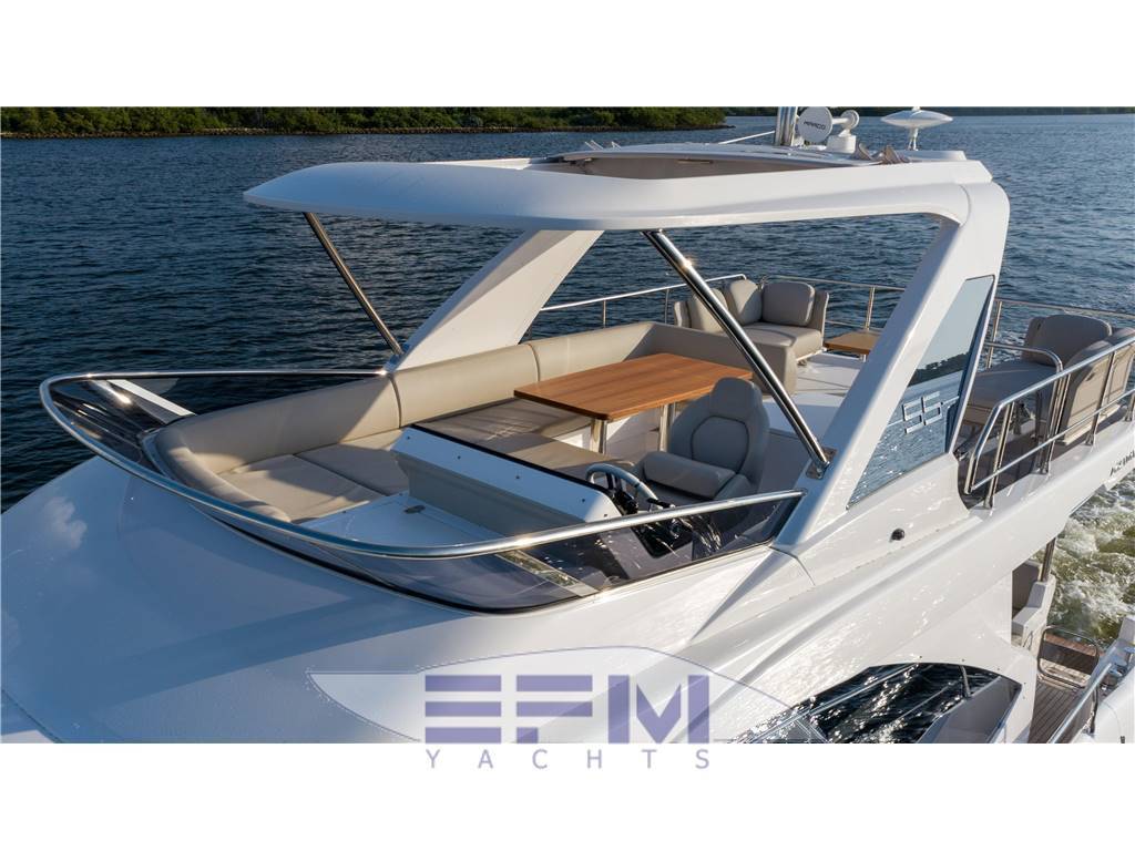 Azimut 55 fly