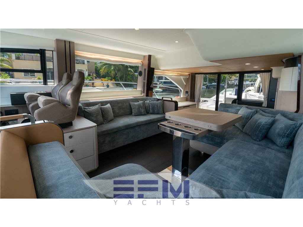 Azimut 55 fly