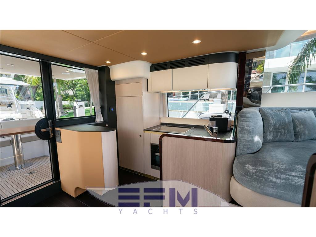 Azimut 55 fly