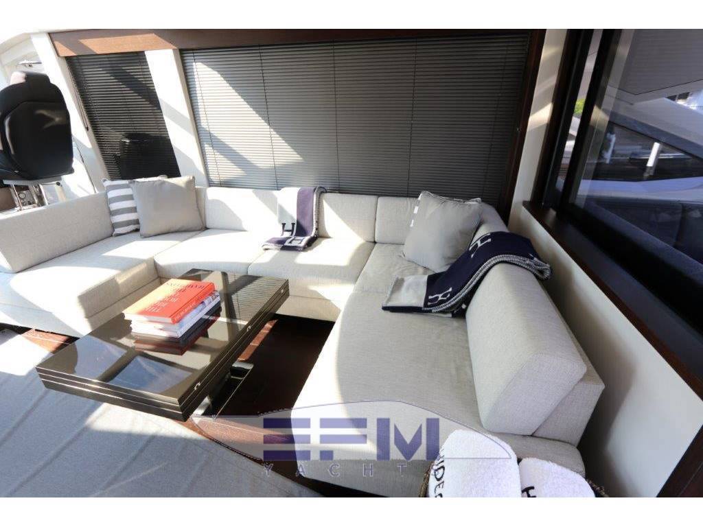 Sunseeker Predator 74