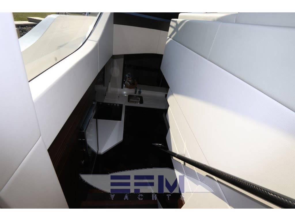 Sunseeker Predator 74