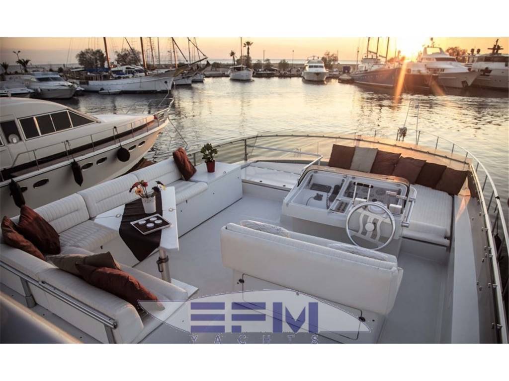 Ferretti Altura 58