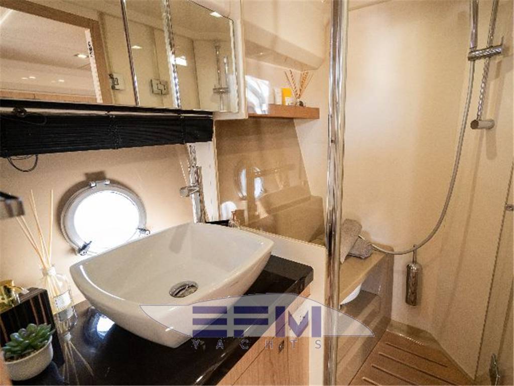 Sessa marine C 35