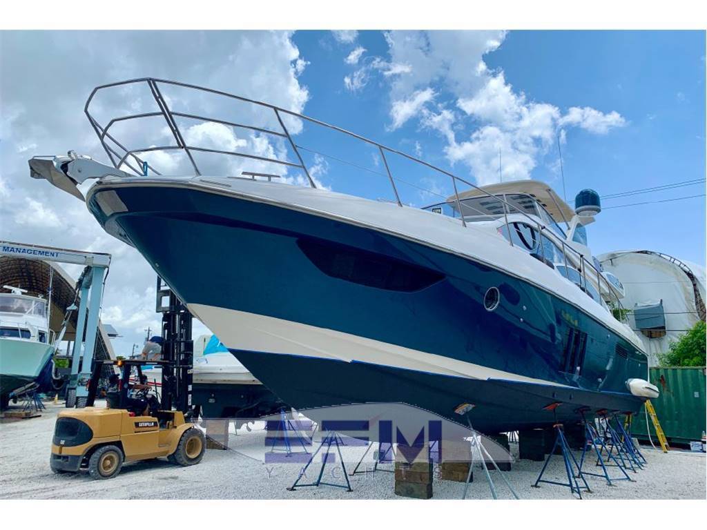 Azimut benetti 58 fly