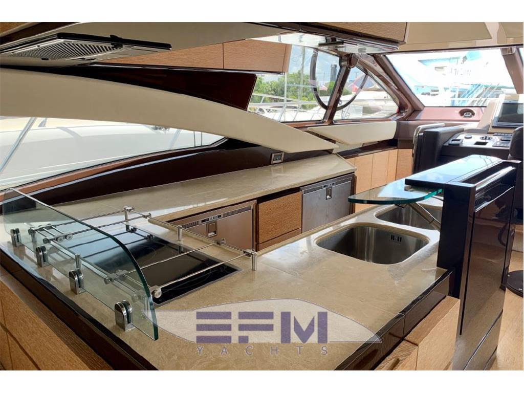 Azimut benetti 58 fly