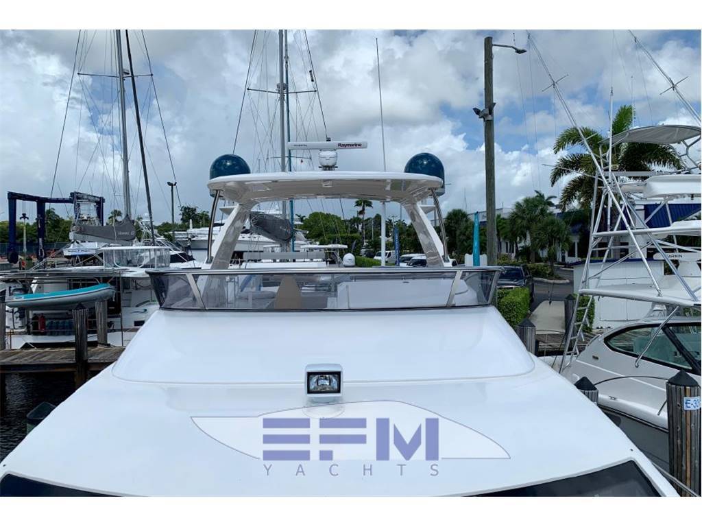 Azimut benetti 58 fly