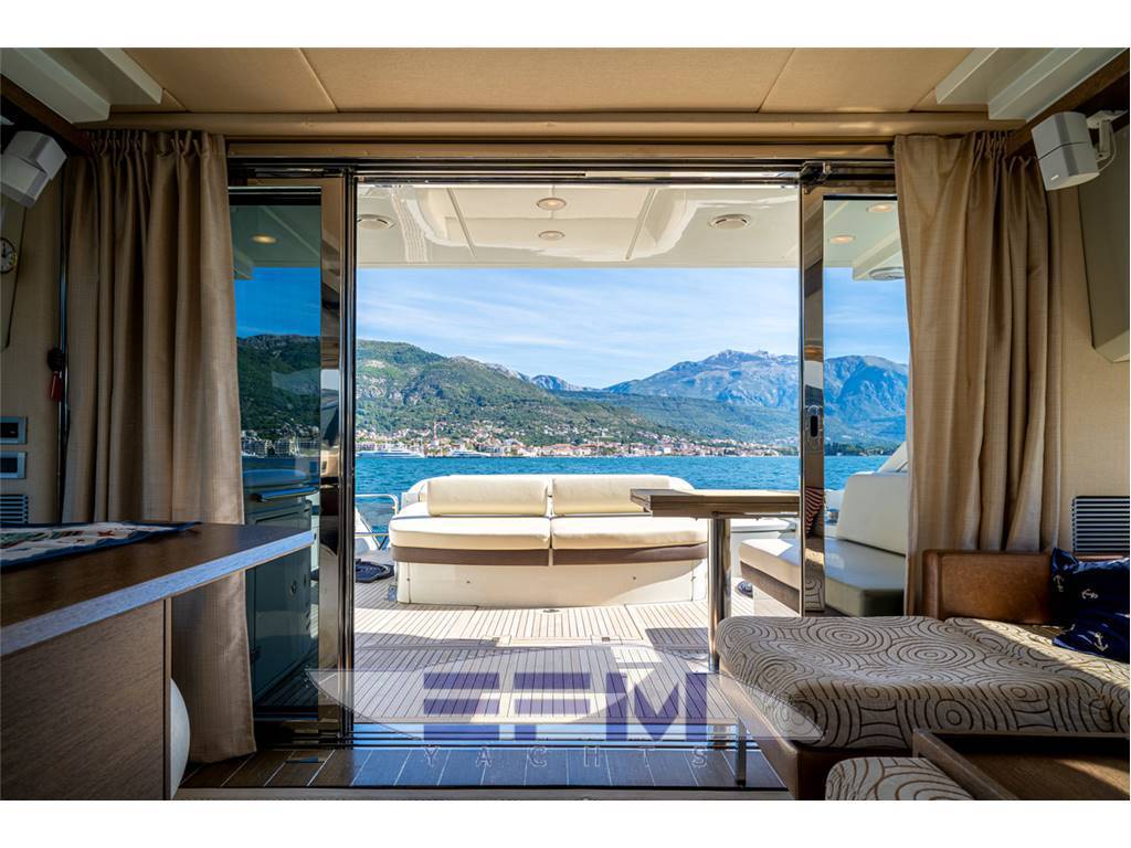 Azimut 68 s