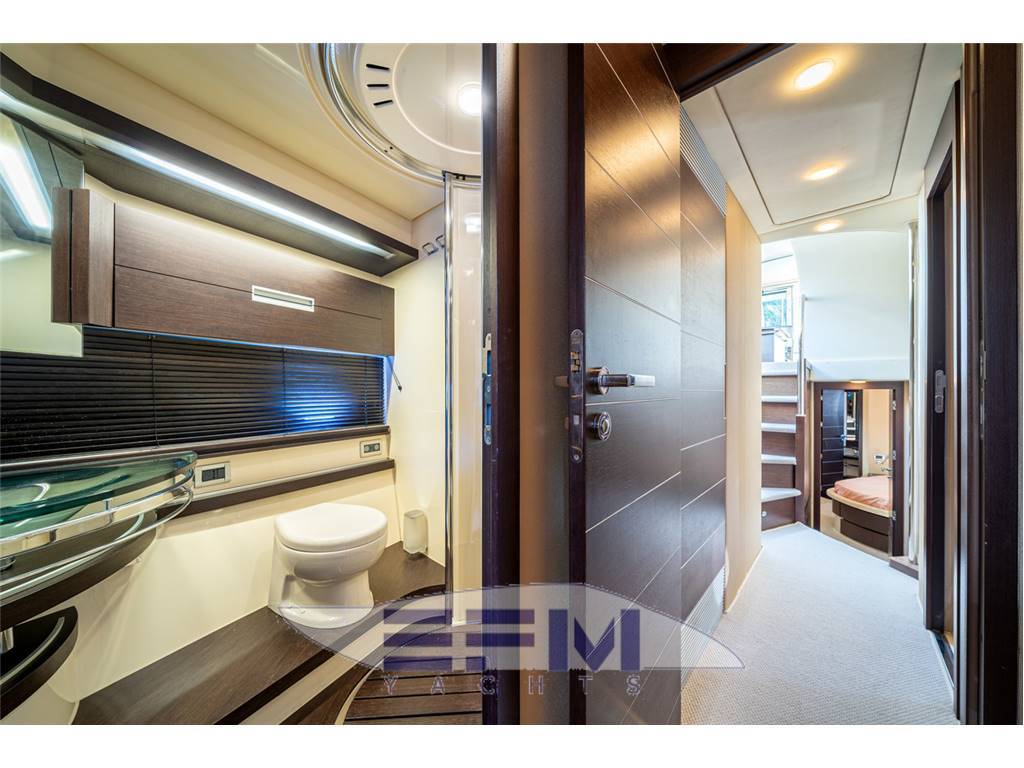 Azimut 68 s