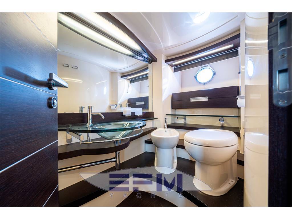 Azimut 68 s