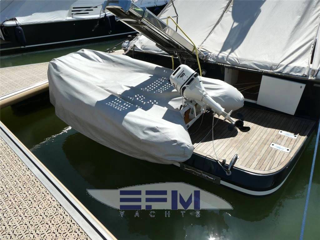 Uniesse 48