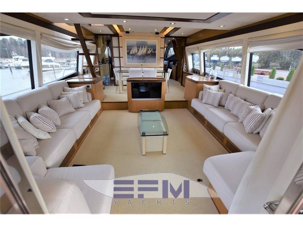 Ferretti 731