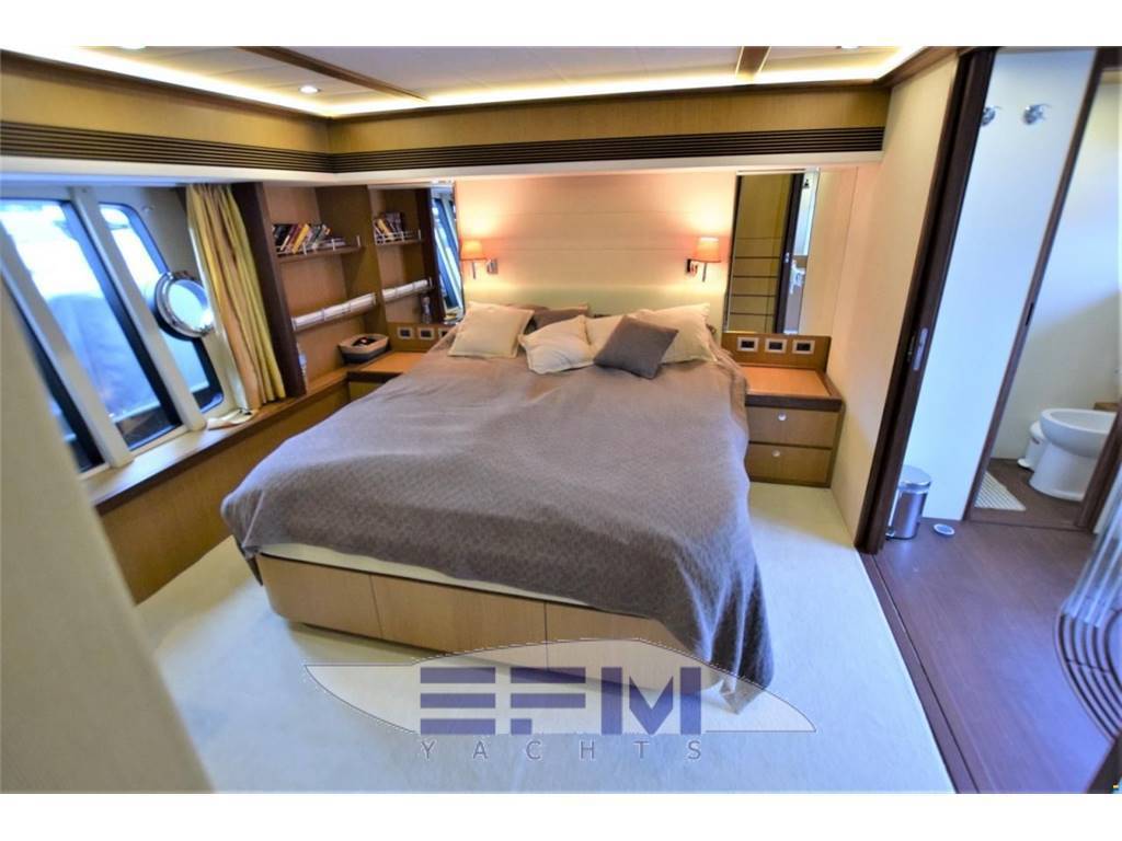 Ferretti 731