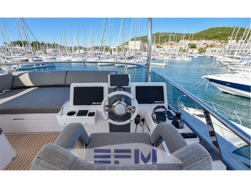 Azimut Magellano 66