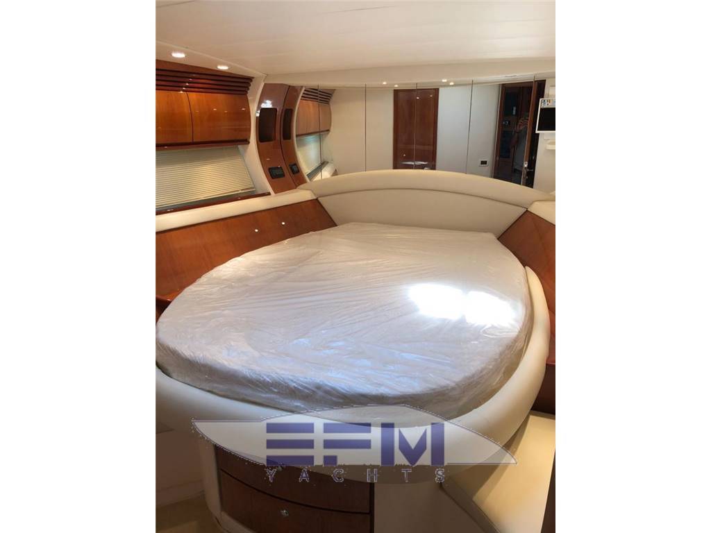 Pershing 54