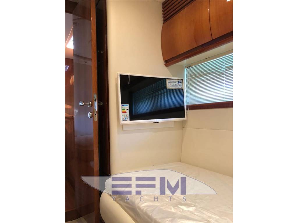 Pershing 54
