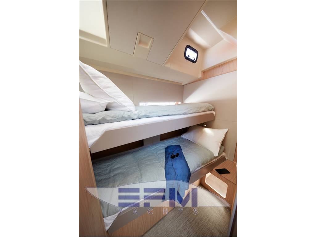 Beneteau Oceanis yacht 62