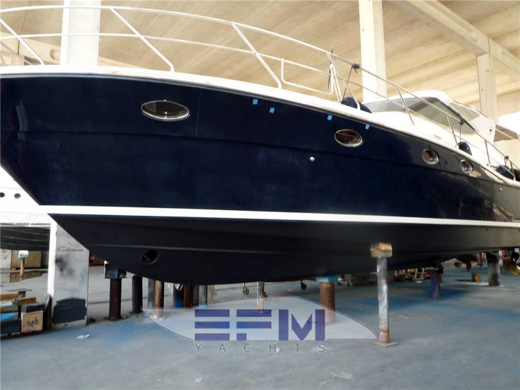 Uniesse 48