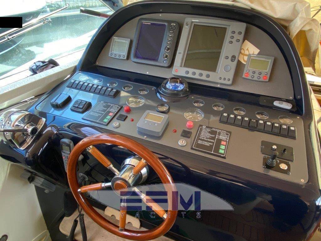 Uniesse 48