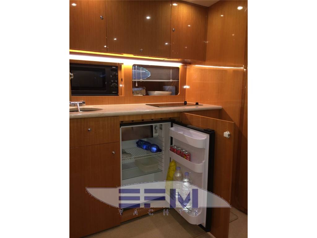 Uniesse 48
