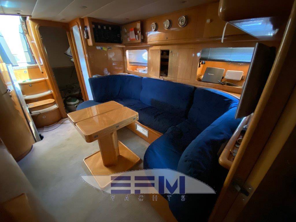 Uniesse 48