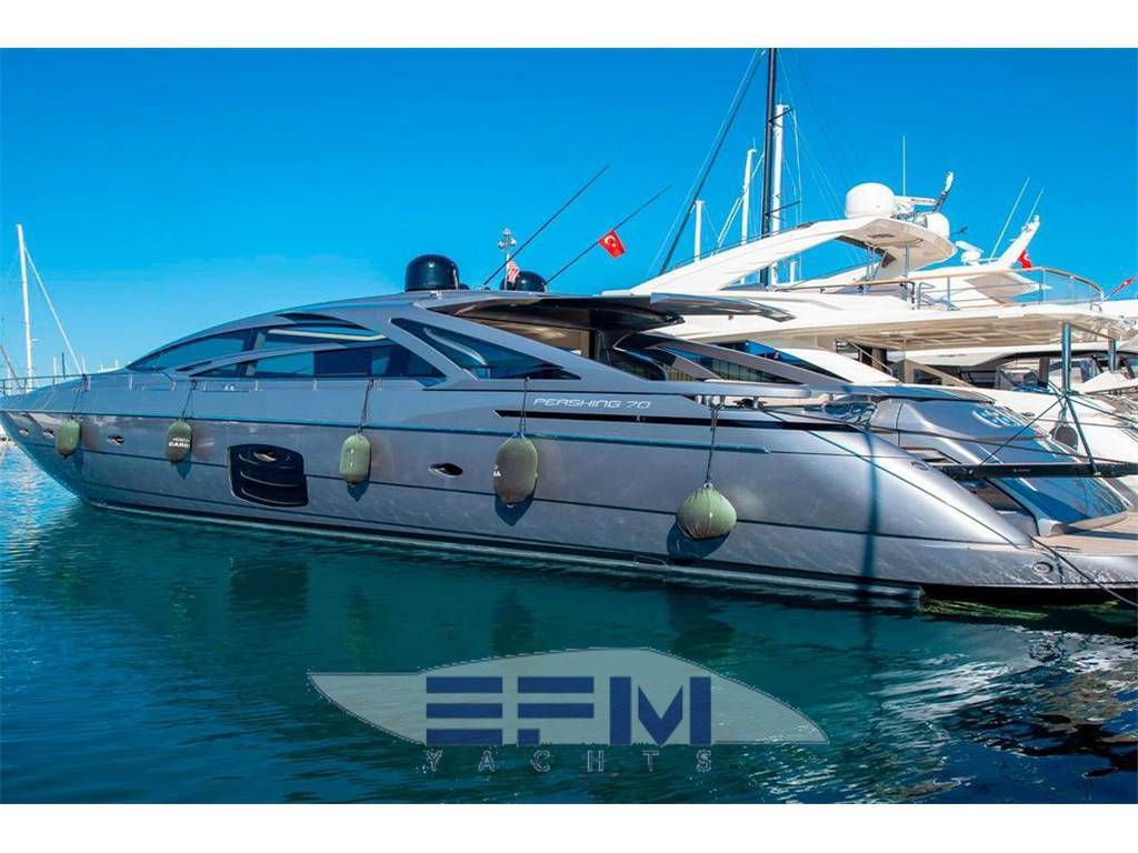 Pershing 70