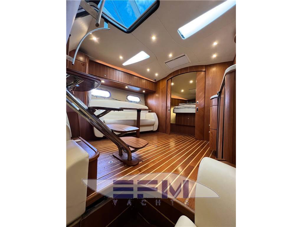 Tiara 3900