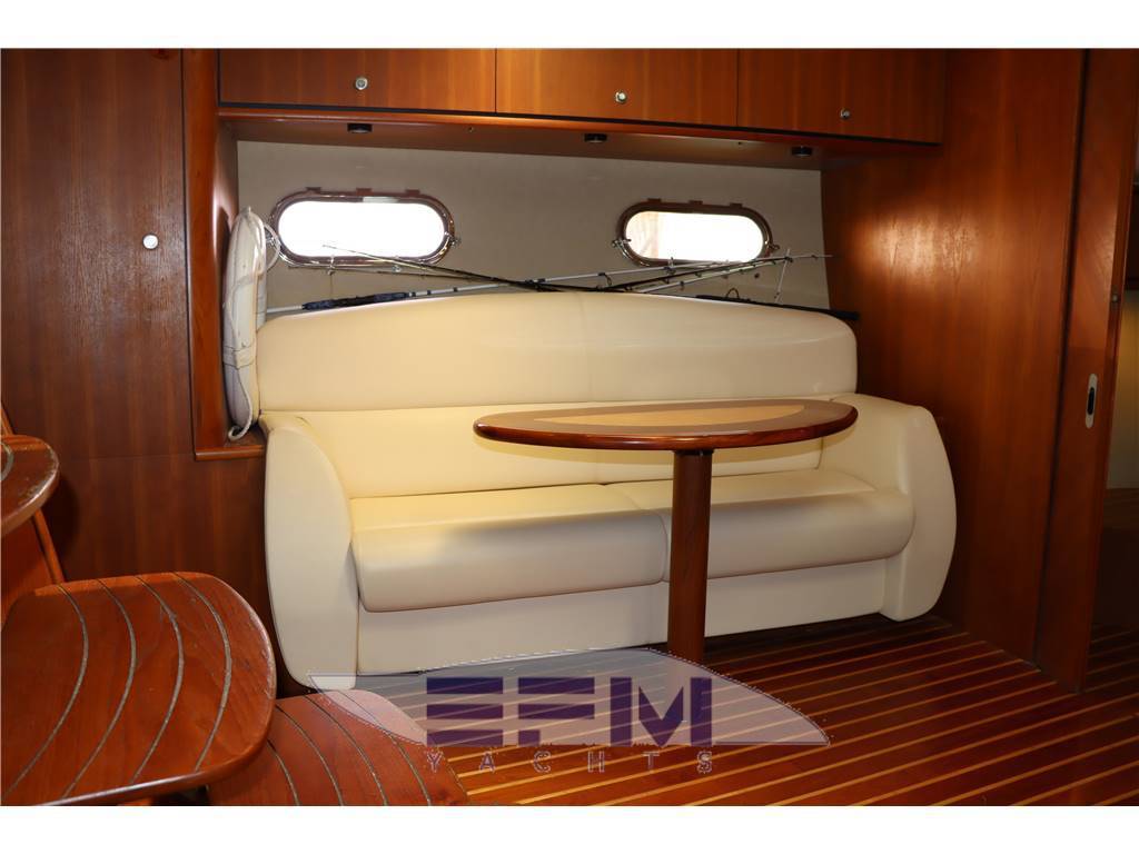 Tiara 3900