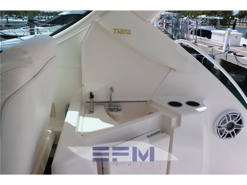 Tiara 3900