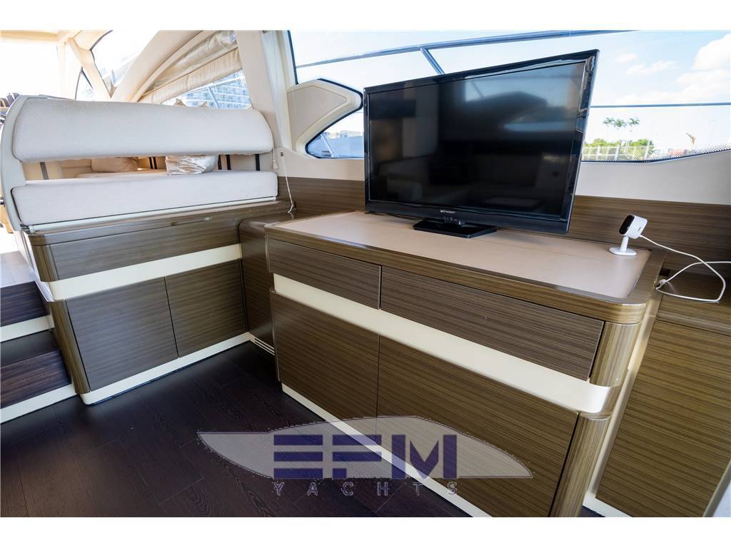 Azimut 54 fly