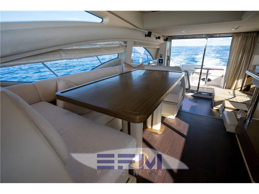 Azimut 54 fly