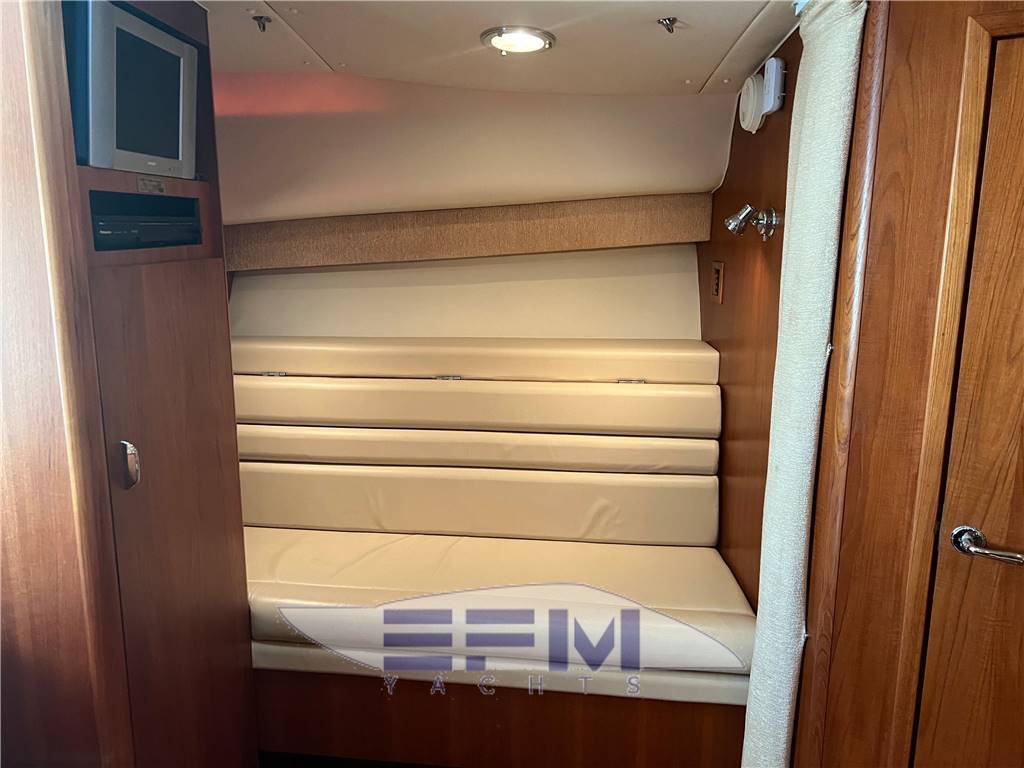 Tiara 3800 open