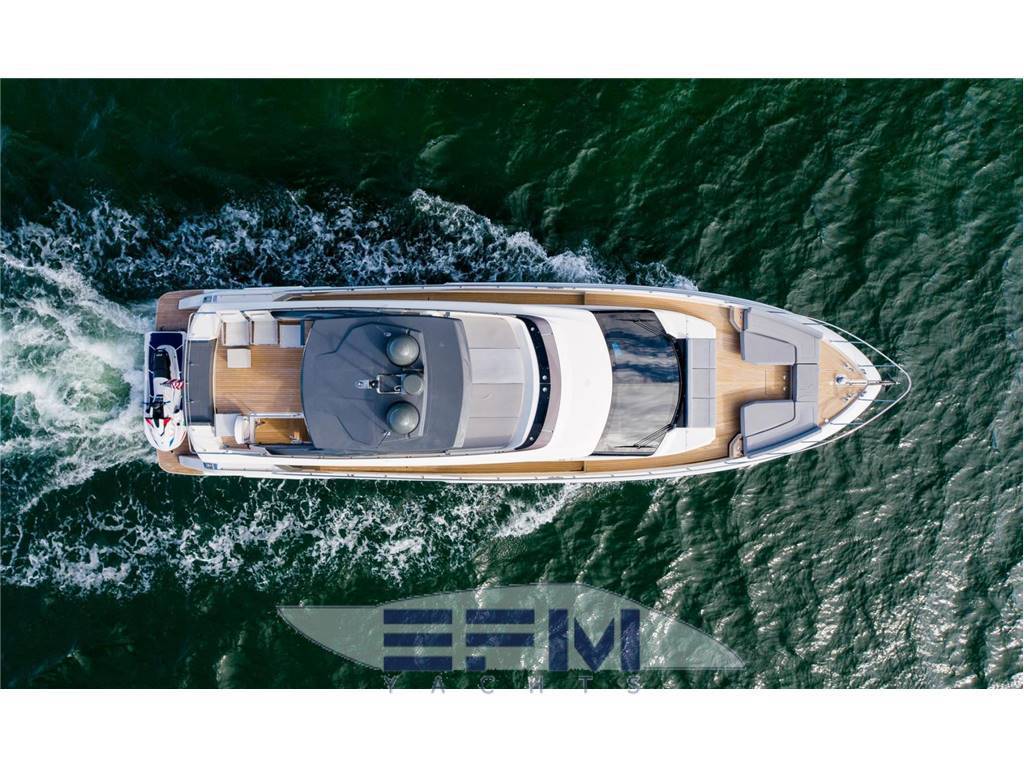 Ferretti yachts 670