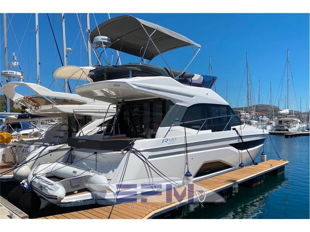 Bavaria R40 fly