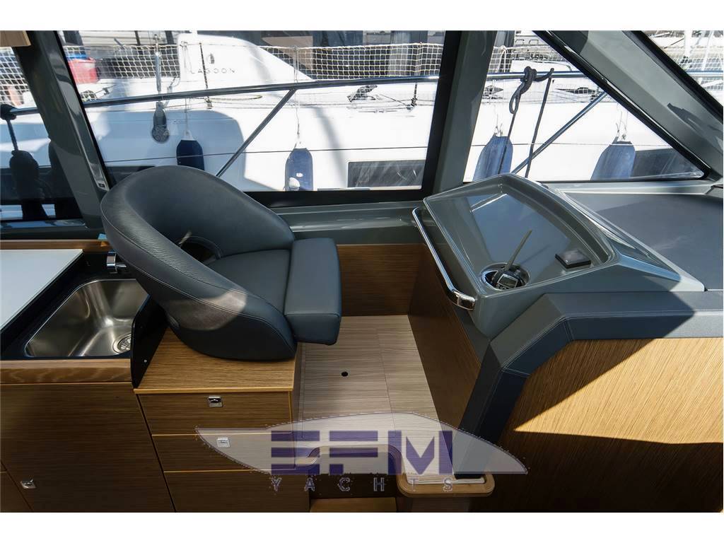 Bavaria R40 fly