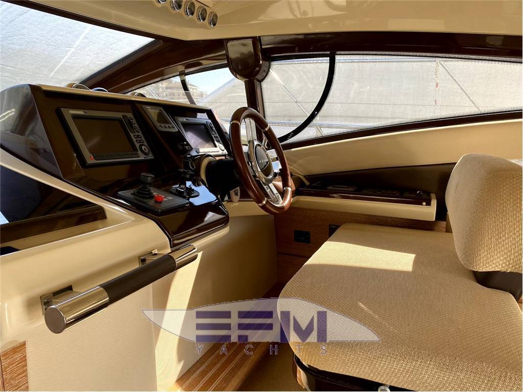 Azimut 48 fly