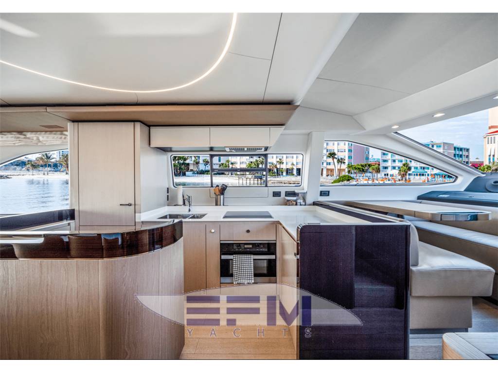 Azimut 72