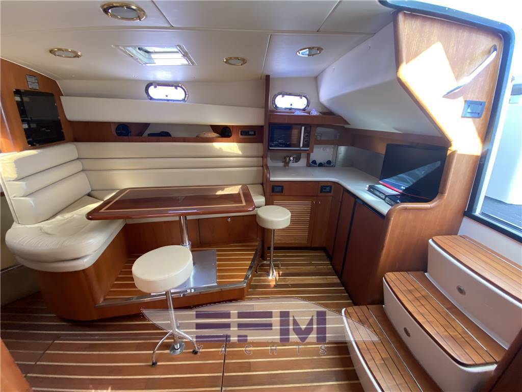 Pursuit 3800 express