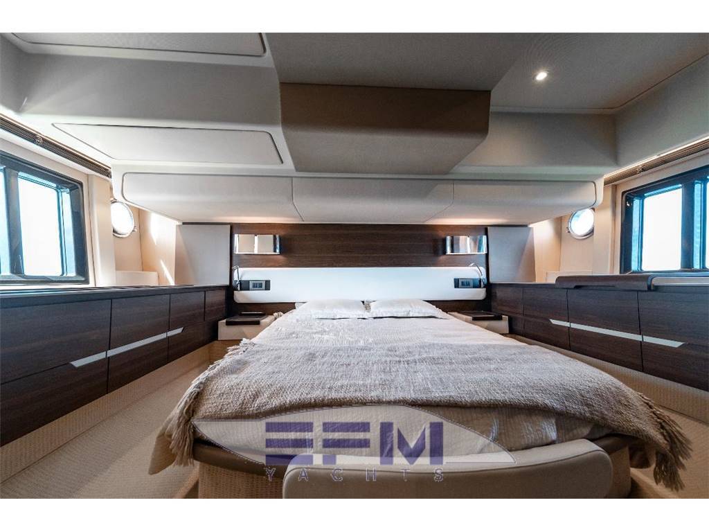 Azimut 50 fly