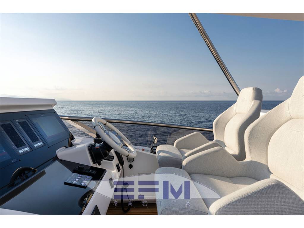 Azimut 72